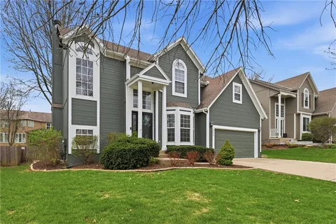 $460,000 | 14573 West 152nd Street, Olathe, KS 66062