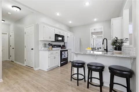 $460,000 | 14573 West 152nd Street, Olathe, KS 66062