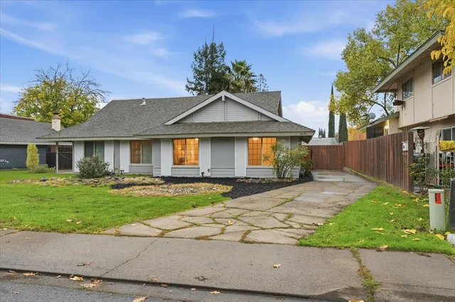 $419,500 | 2680 South Whitney Boulevard, Rocklin, CA 95677