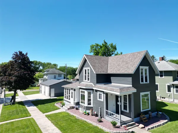 $174,000 | 601 East Depue Avenue, Olivia, MN 56277