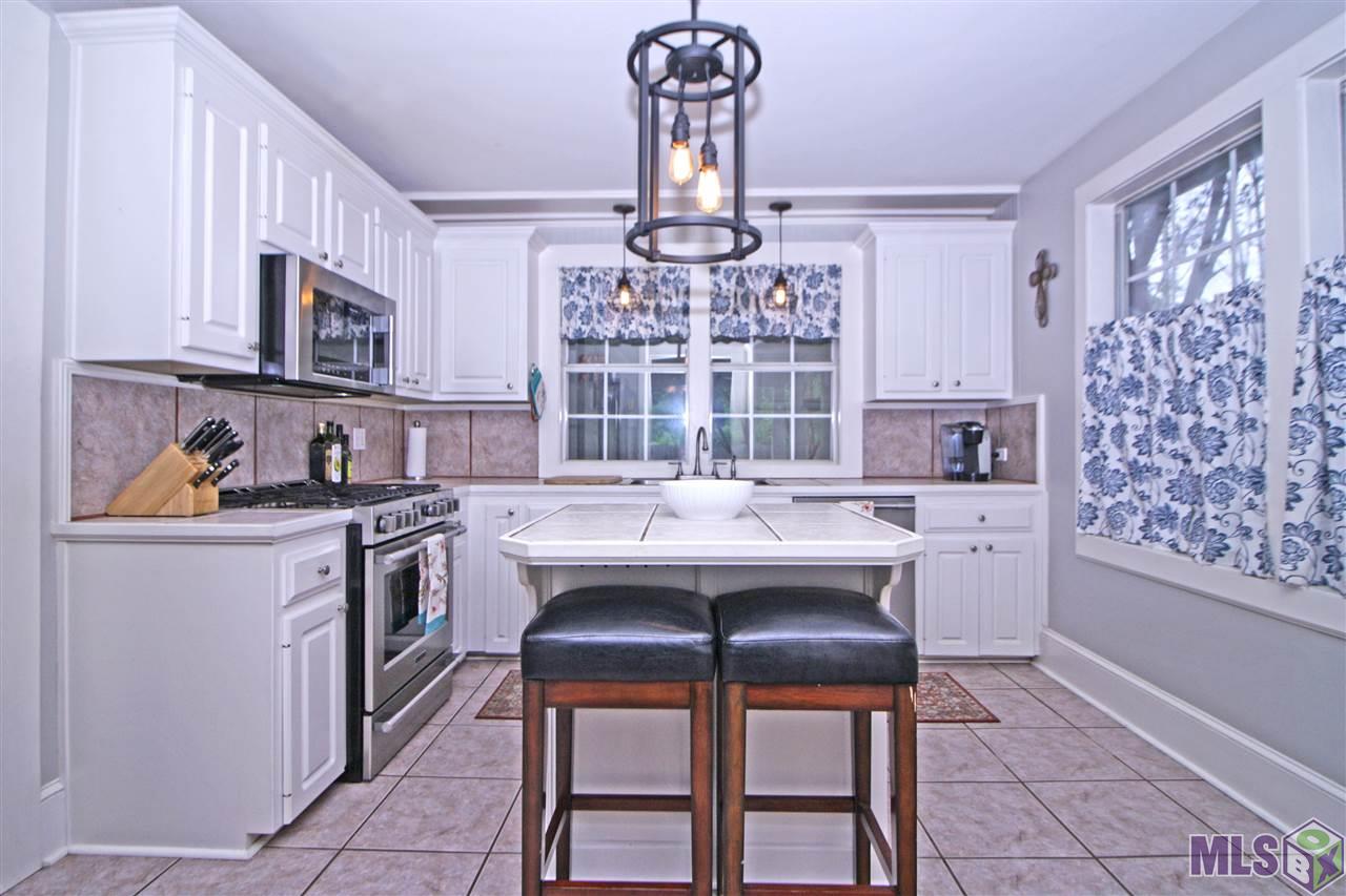 7454 South River Road Addis, LA 70710 - Photo 18 of 29 Kitchen