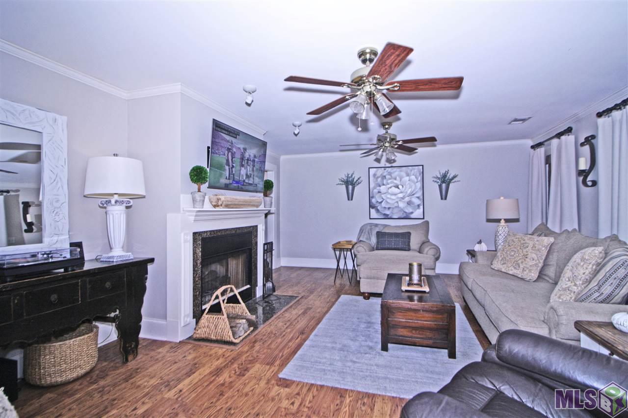 7454 South River Road Addis, LA 70710 - Photo 21 of 29 Large Den with Fireplace