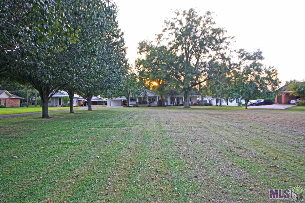 7454 South River Road Addis, LA 70710 - Photo 28 of 29 Far off the road for privacy