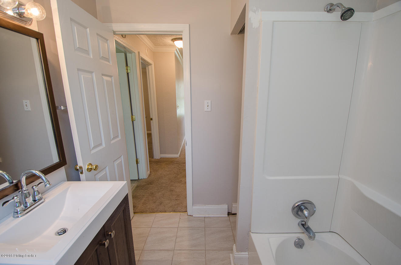 8716 Moody Road Louisville, KY 40219 - Photo 13 of 30 Moody-13