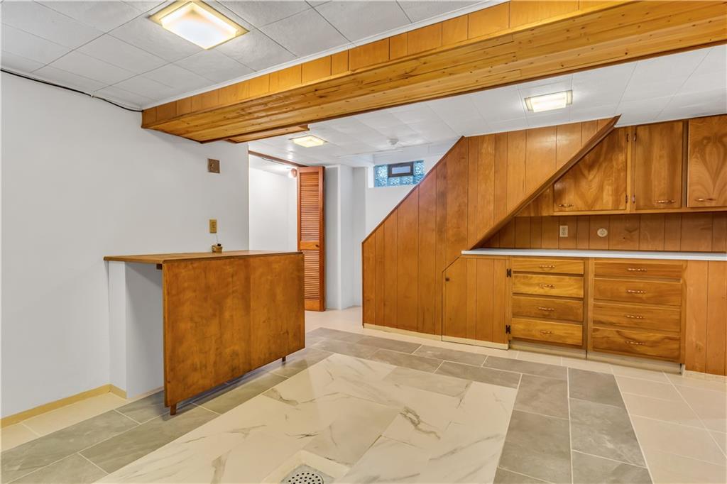 305 Woodside Road Pittsburgh, PA 15221 - Photo 18 of 25 Gallery Image 18