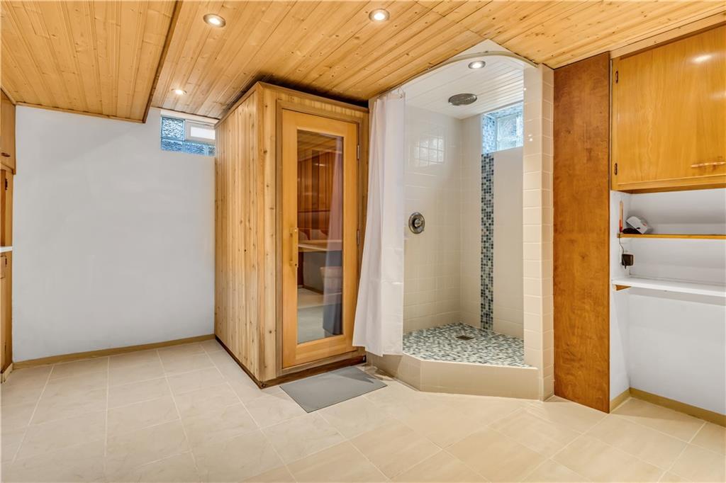 305 Woodside Road Pittsburgh, PA 15221 - Photo 19 of 25 Gallery Image 19