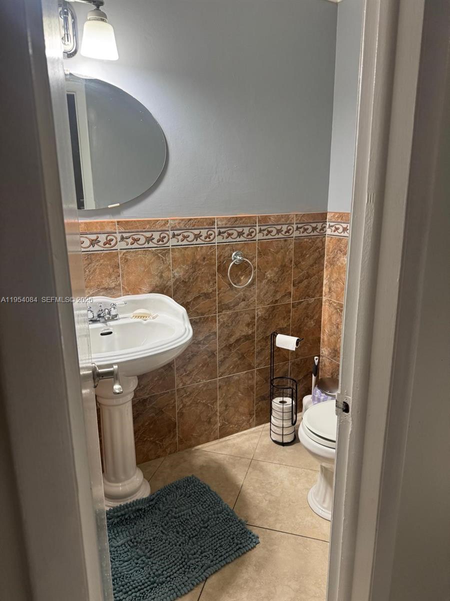 8370 Southwest 154th Avenue, Unit 9 Miami, FL 33193 - Photo 9 of 33