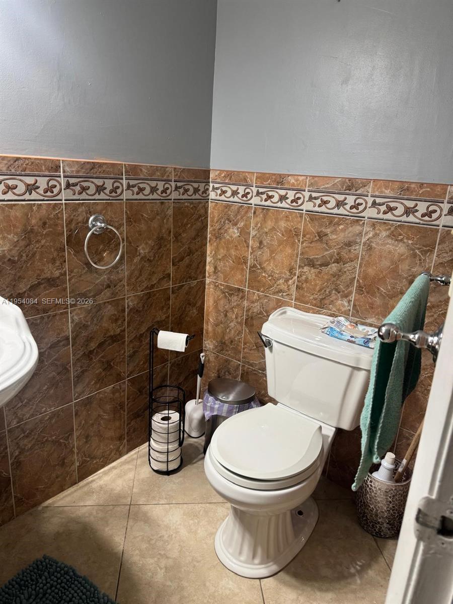 8370 Southwest 154th Avenue, Unit 9 Miami, FL 33193 - Photo 10 of 33