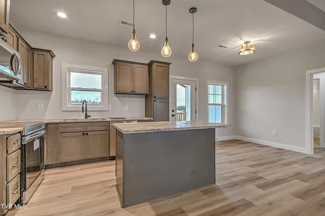 $468,000 | 3270 Old State Rte 34, Limestone, TN 37681