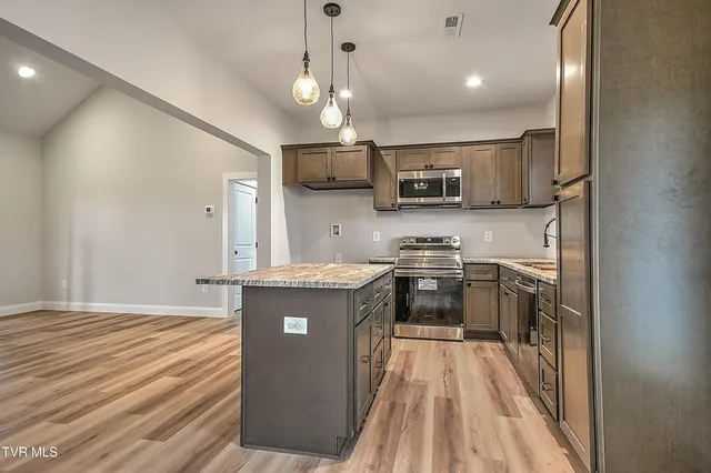 $468,000 | 3270 Old State Rte 34, Limestone, TN 37681