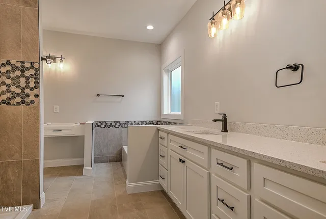 $468,000 | 3270 Old State Rte 34, Limestone, TN 37681