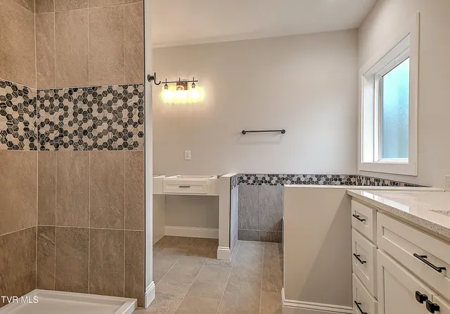 $468,000 | 3270 Old State Rte 34, Limestone, TN 37681