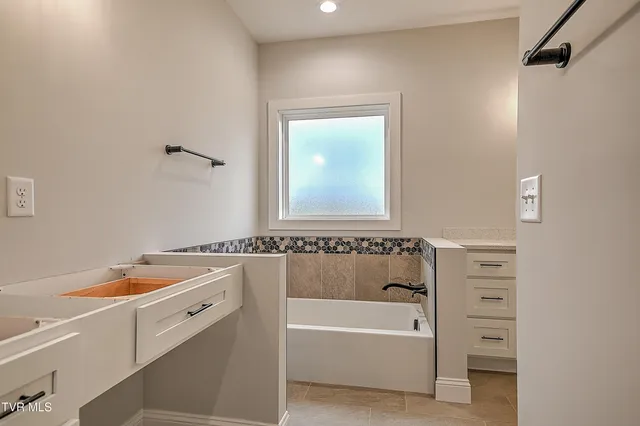 $468,000 | 3270 Old State Rte 34, Limestone, TN 37681