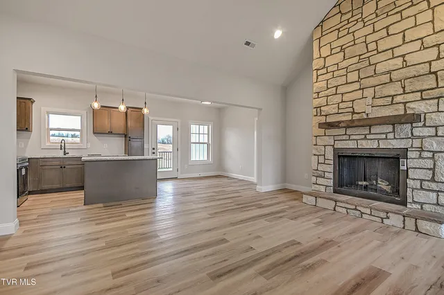 $468,000 | 3270 Old State Rte 34, Limestone, TN 37681