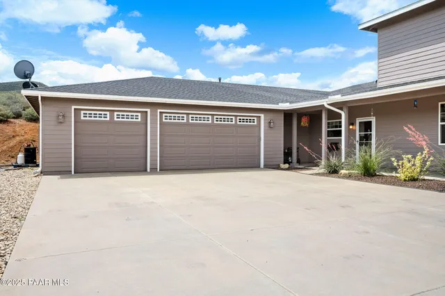 a view of outdoor space with mountain view