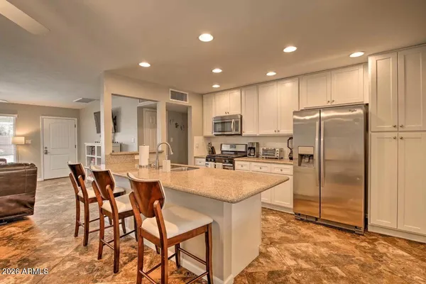 $2,800 | 609 South Priest Drive, Tempe, AZ 85281