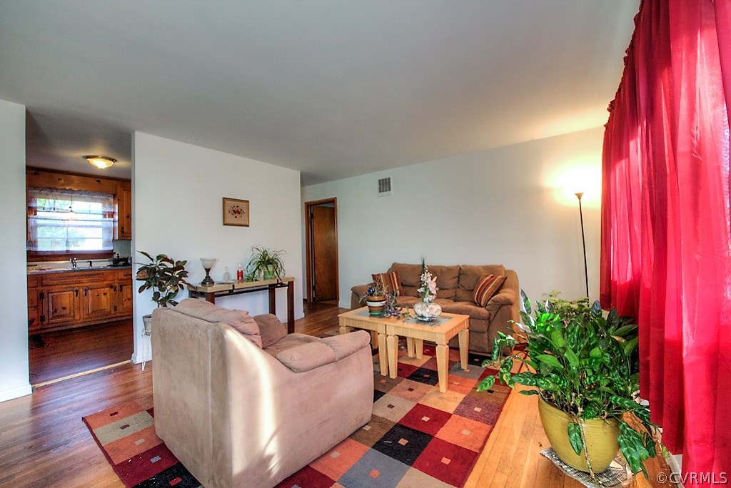 6608 Commander Road Richmond, VA 23224 - Photo 3 of 26 Gallery Image 3