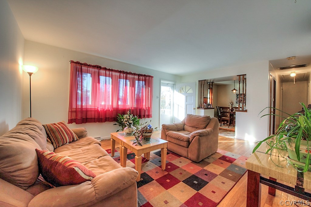 6608 Commander Road Richmond, VA 23224 - Photo 5 of 26 Gallery Image 5