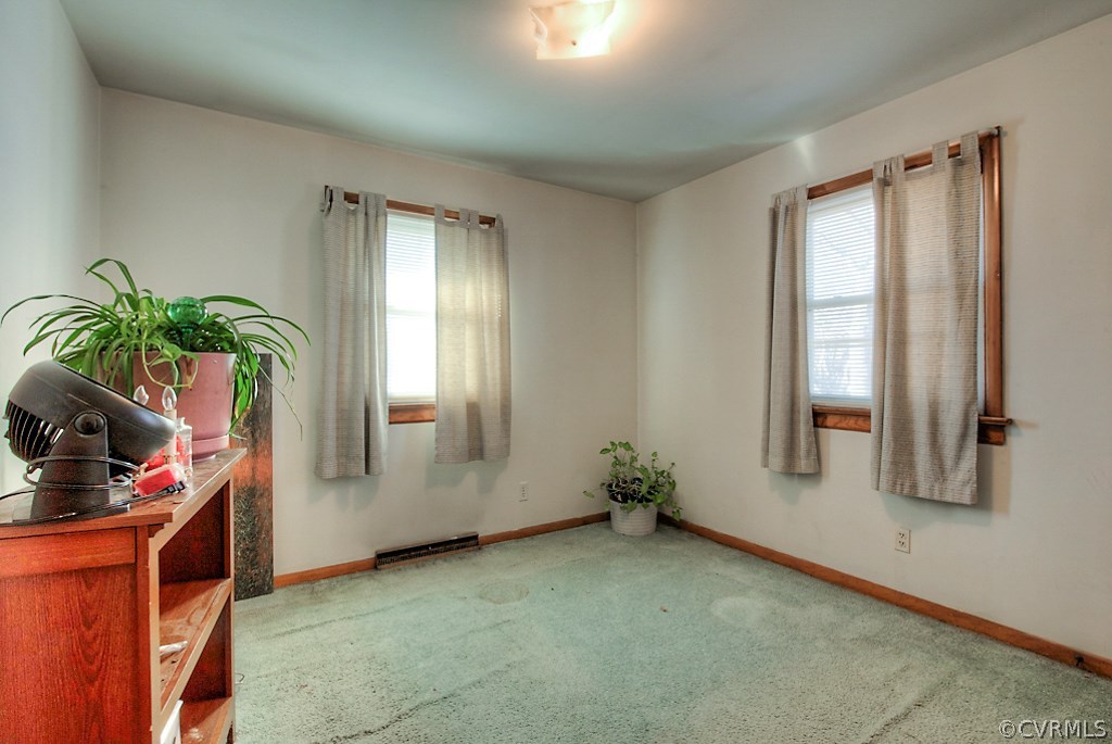6608 Commander Road Richmond, VA 23224 - Photo 8 of 26 Gallery Image 8