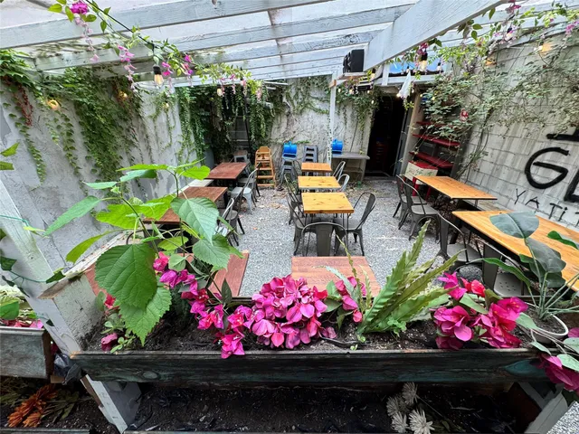 a store filled with lots of different kinds of flowers