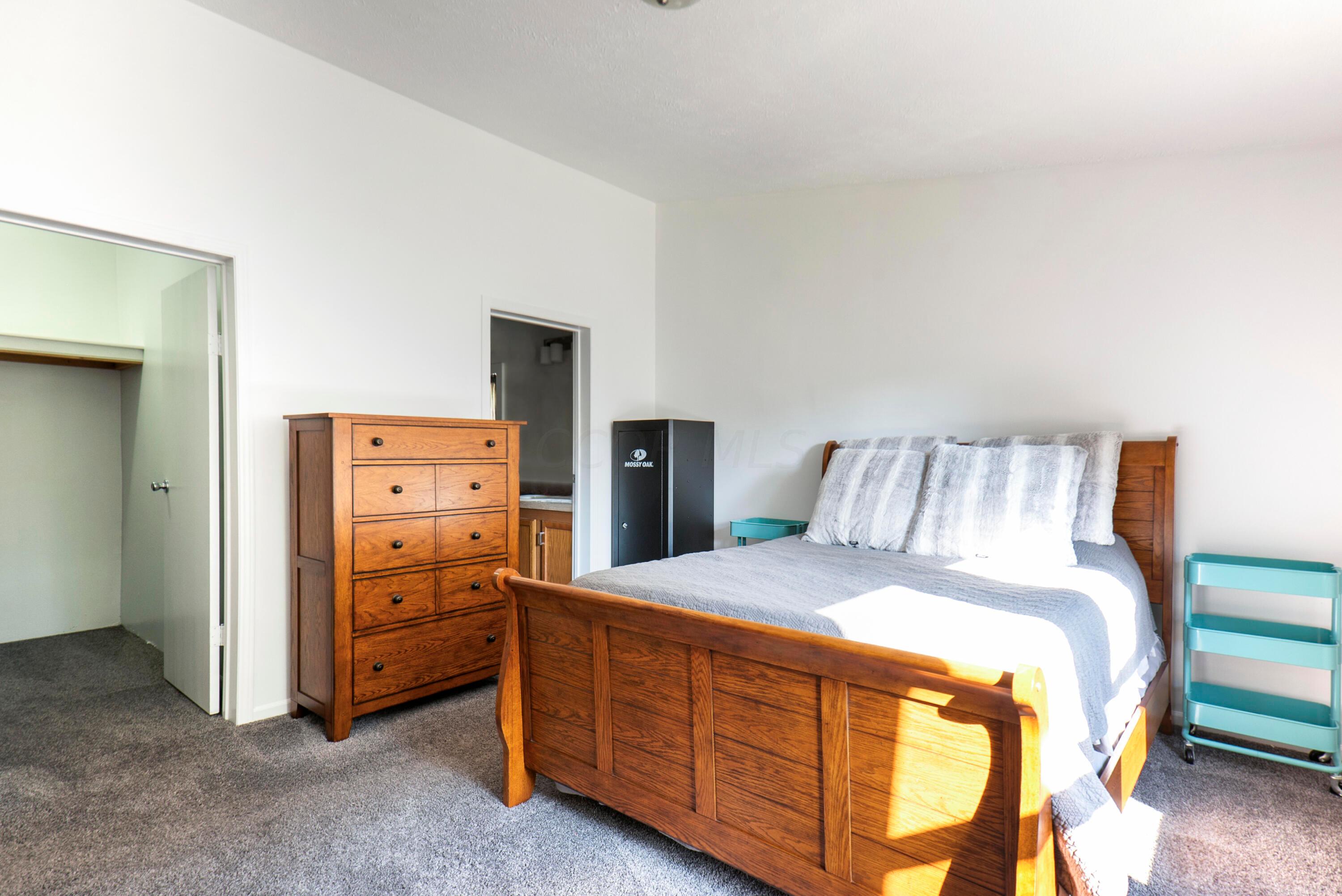 14091 Jack Run Road Rockbridge, OH 43149 - Photo 12 of 40 Owners Bedroom