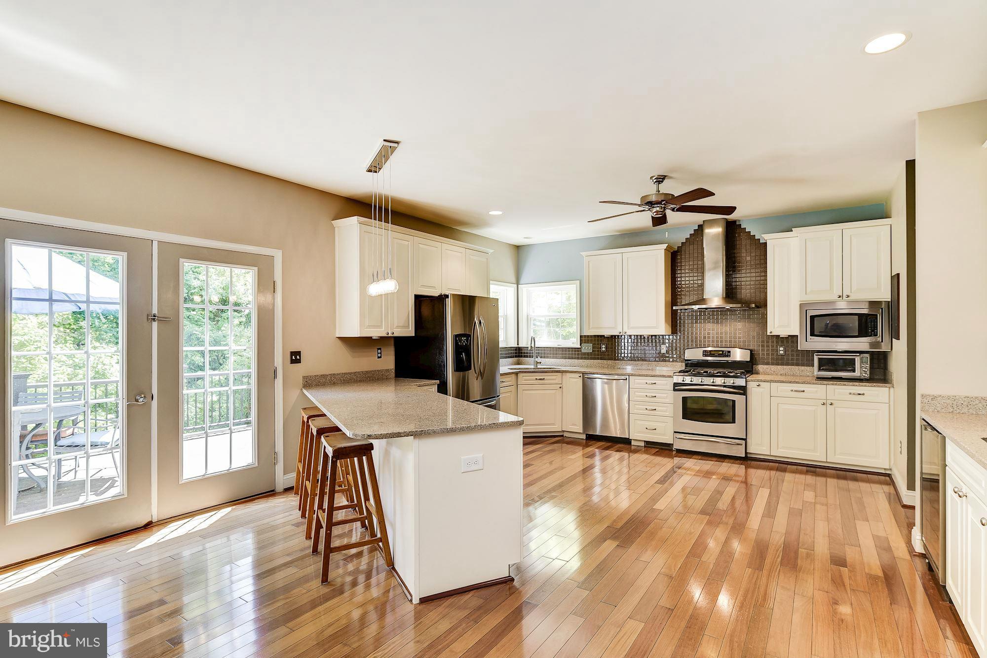 127 Church Road Arnold, MD 21012 - Photo 5 of 30 Gourmet Kitchen