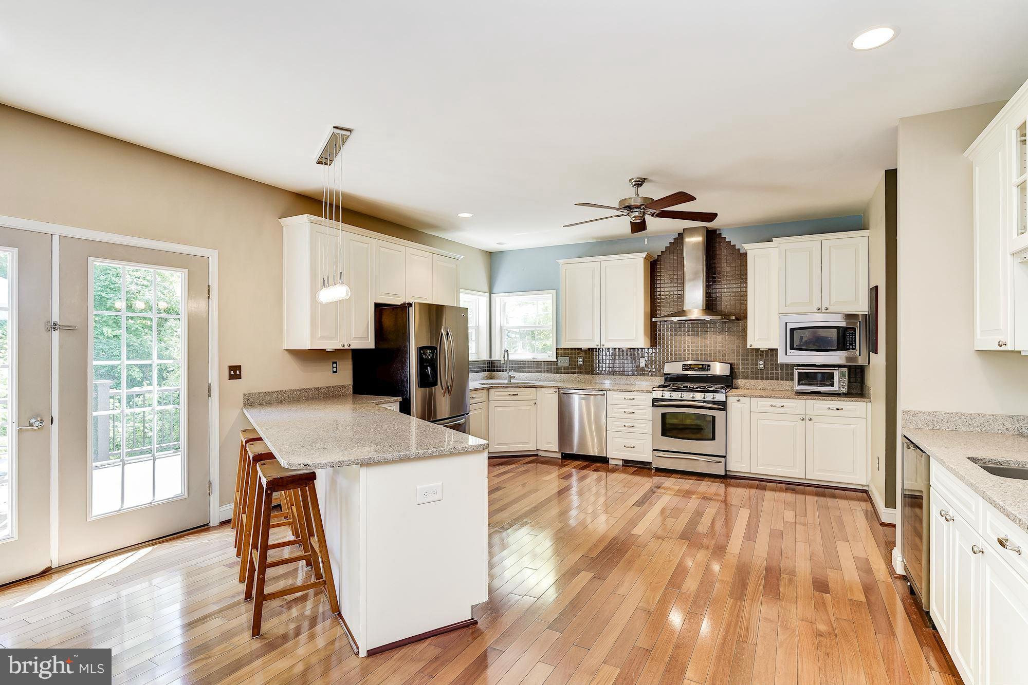 127 Church Road Arnold, MD 21012 - Photo 6 of 30 Gourmet Kitchen
