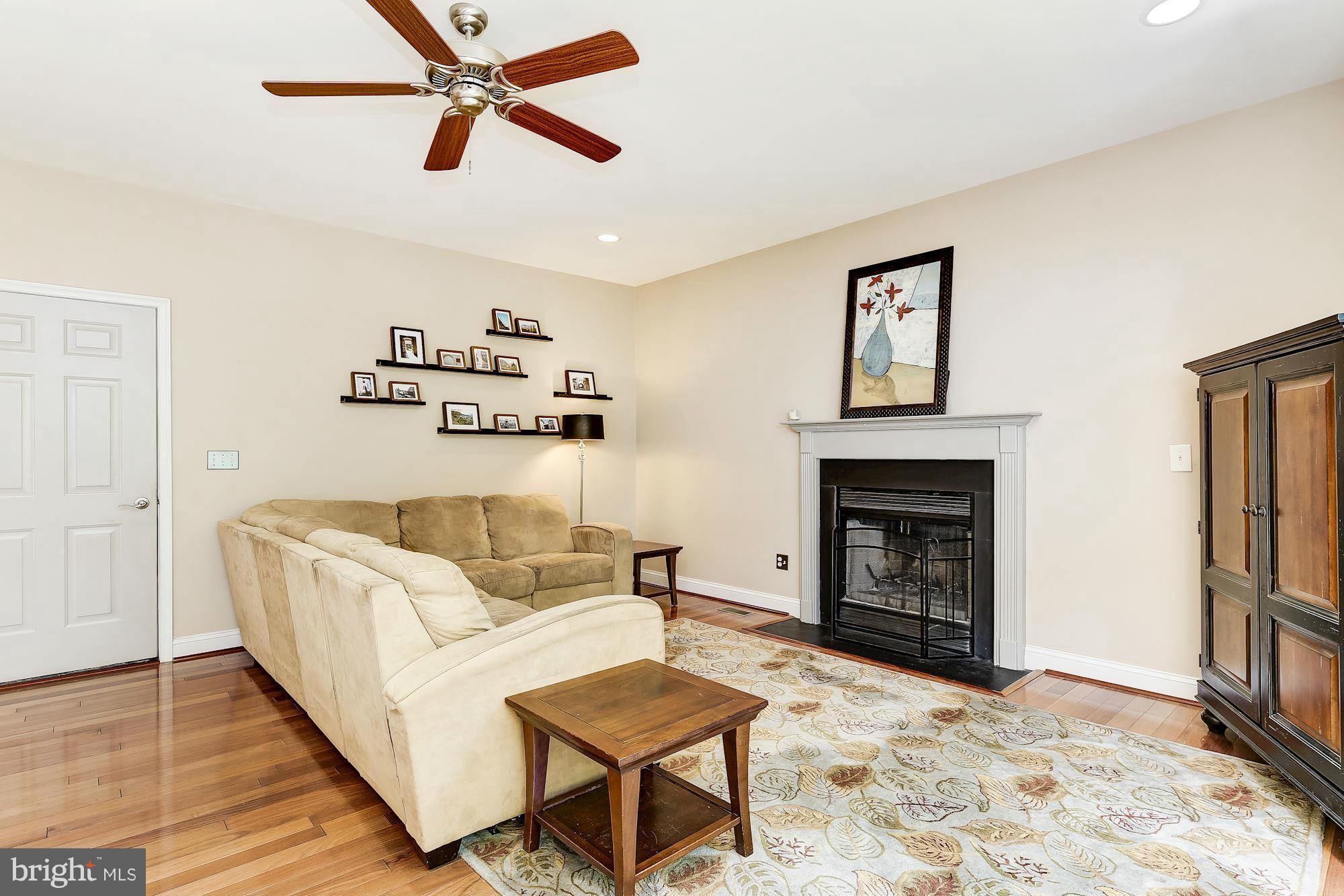 127 Church Road Arnold, MD 21012 - Photo 9 of 30 Family Room