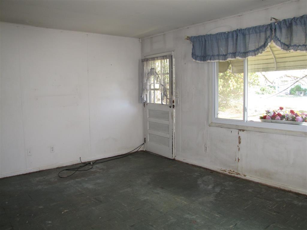1511 South Burnett Road Springfield, OH 45505 - Photo 2 of 18