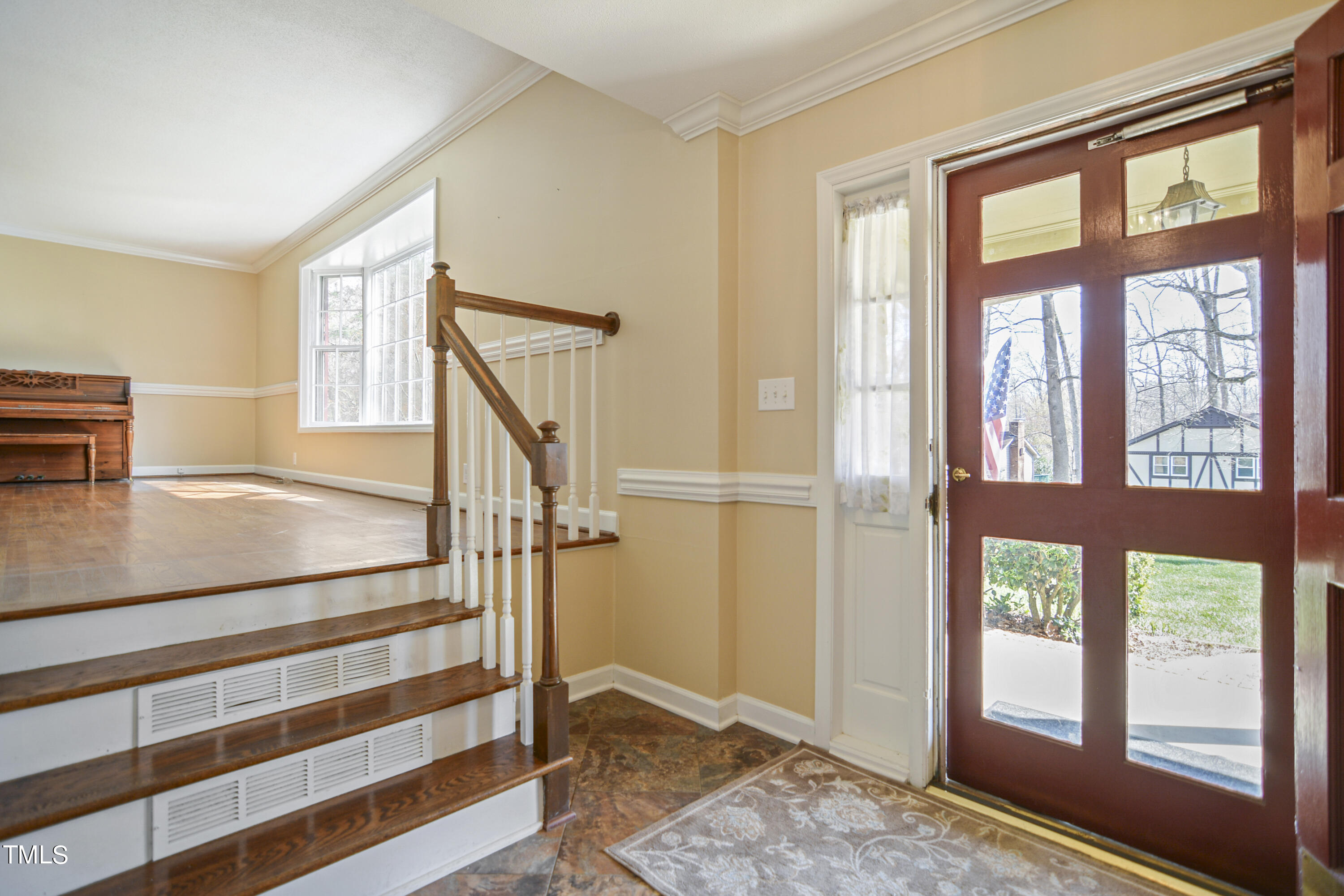 905 Hemingway Drive Raleigh, NC 27609 - Photo 3 of 23 05