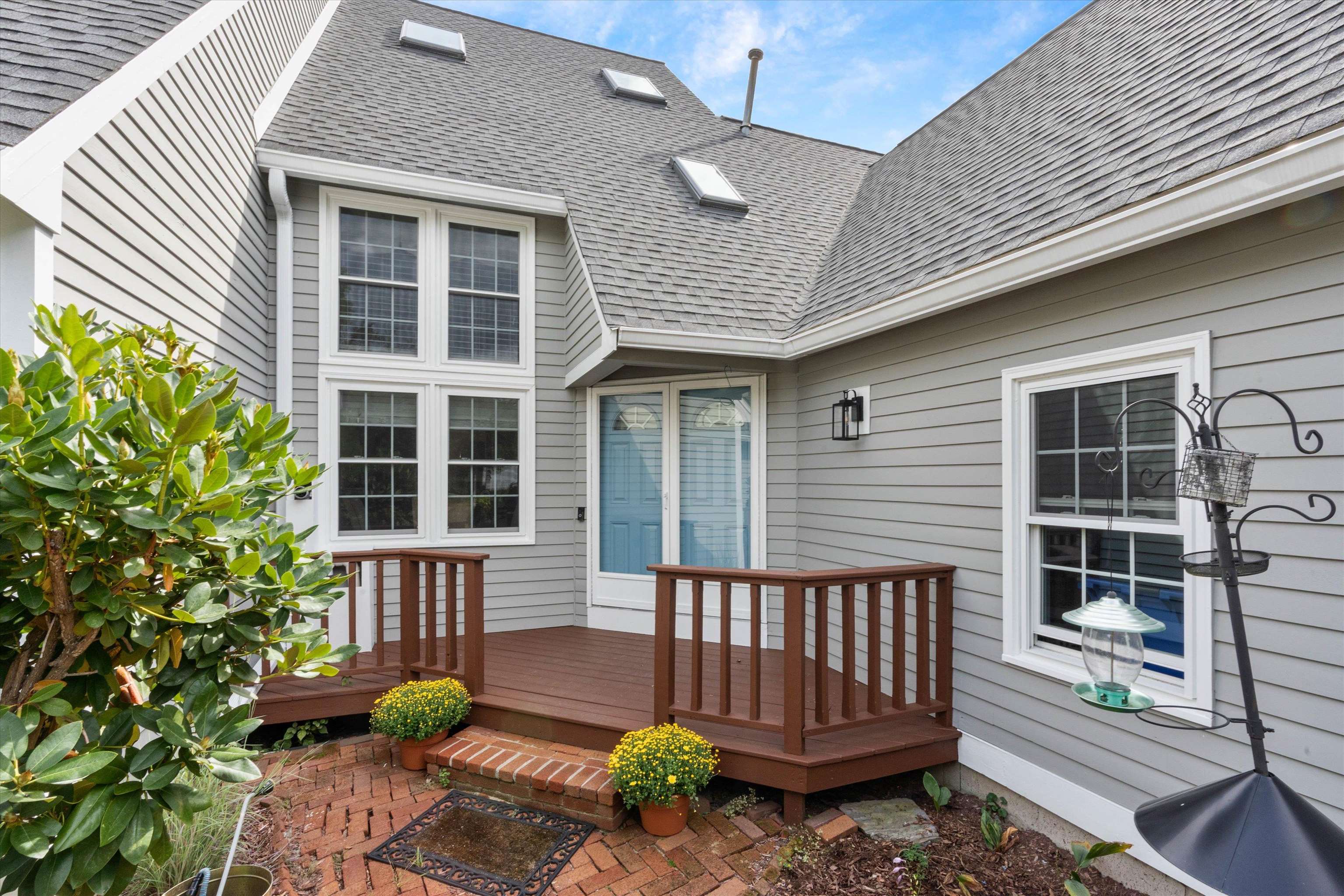 384 Winding Pond Road Londonderry, NH 03053 - Photo 24 of 60