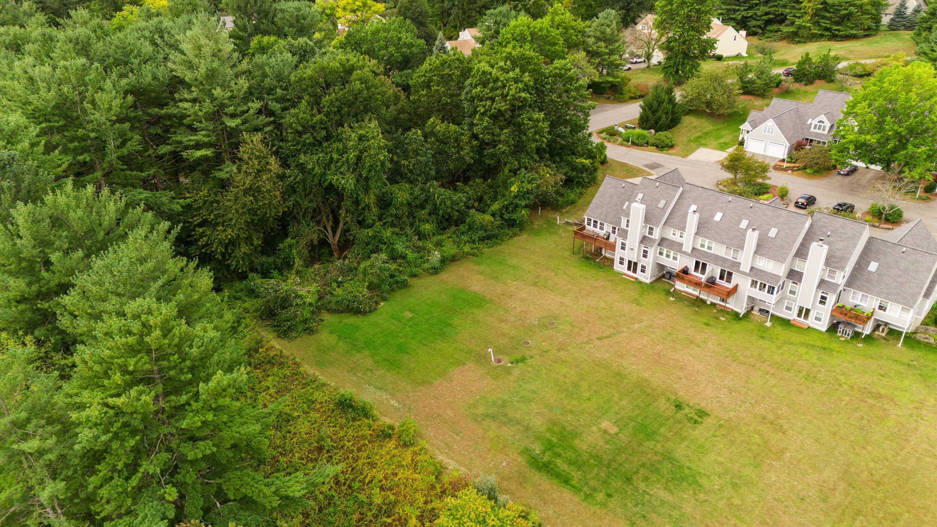 384 Winding Pond Road Londonderry, NH 03053 - Photo 45 of 60