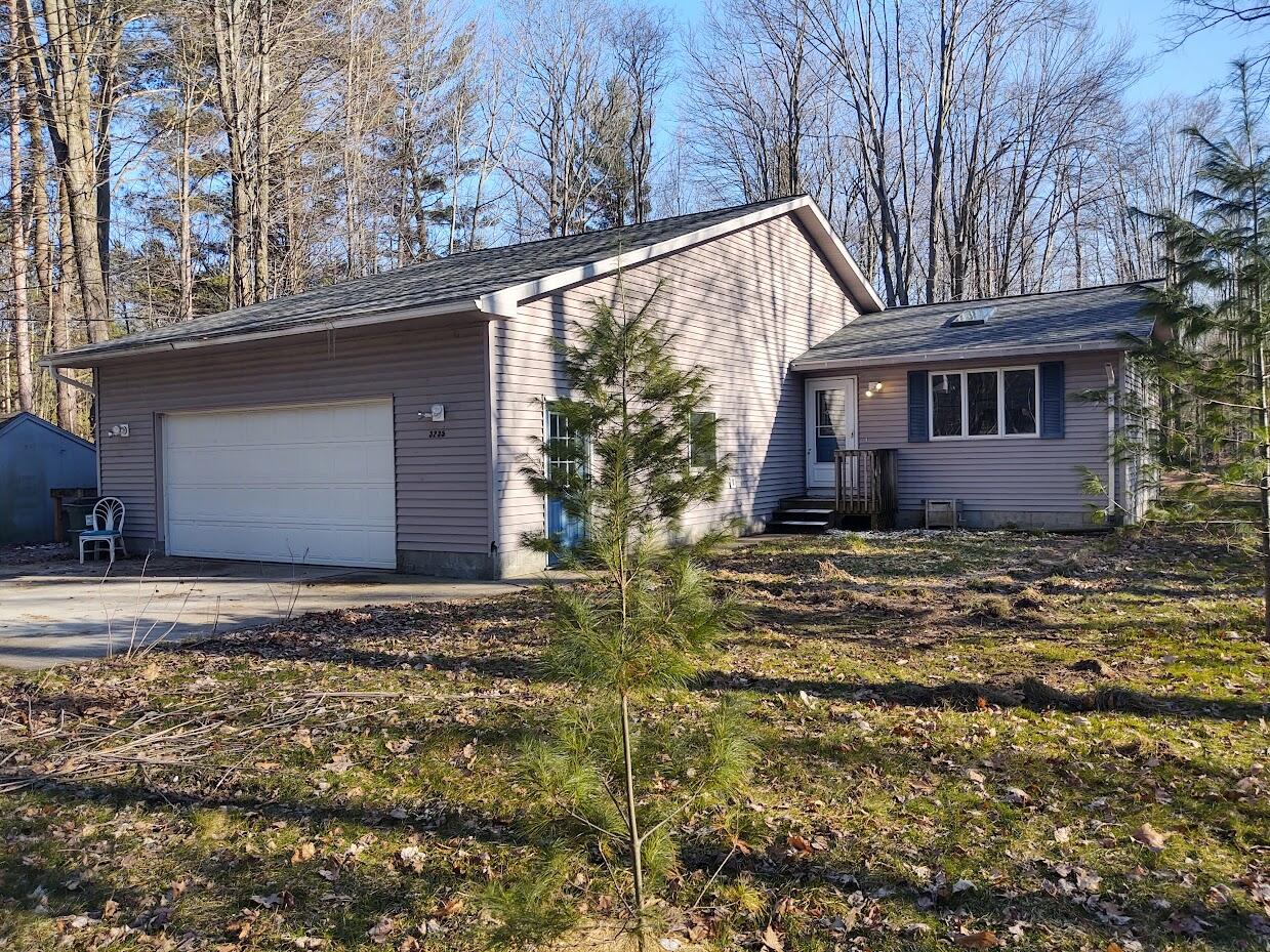 3235 West Giles Road Muskegon, MI 49445 - Photo 1 of 23 giles front