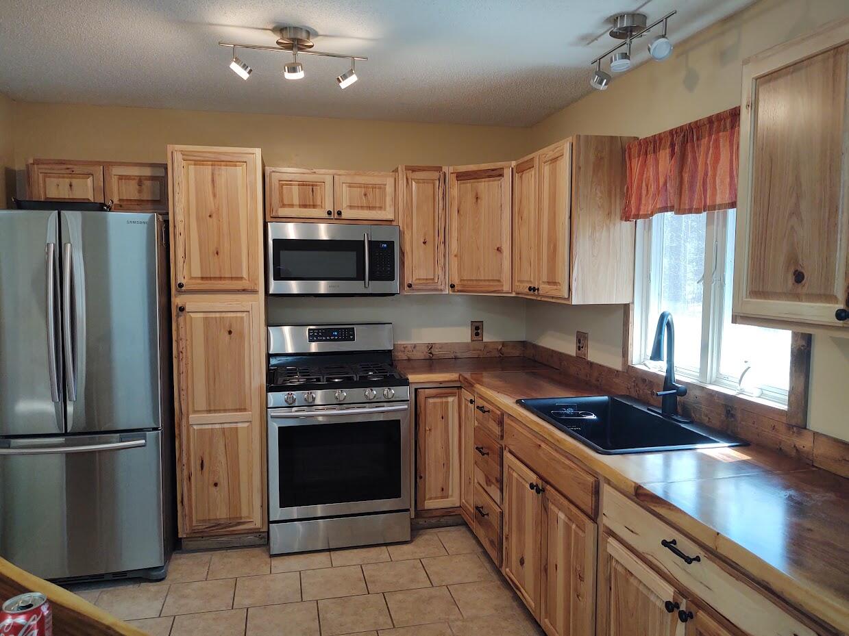 3235 West Giles Road Muskegon, MI 49445 - Photo 11 of 23 giles kitchen