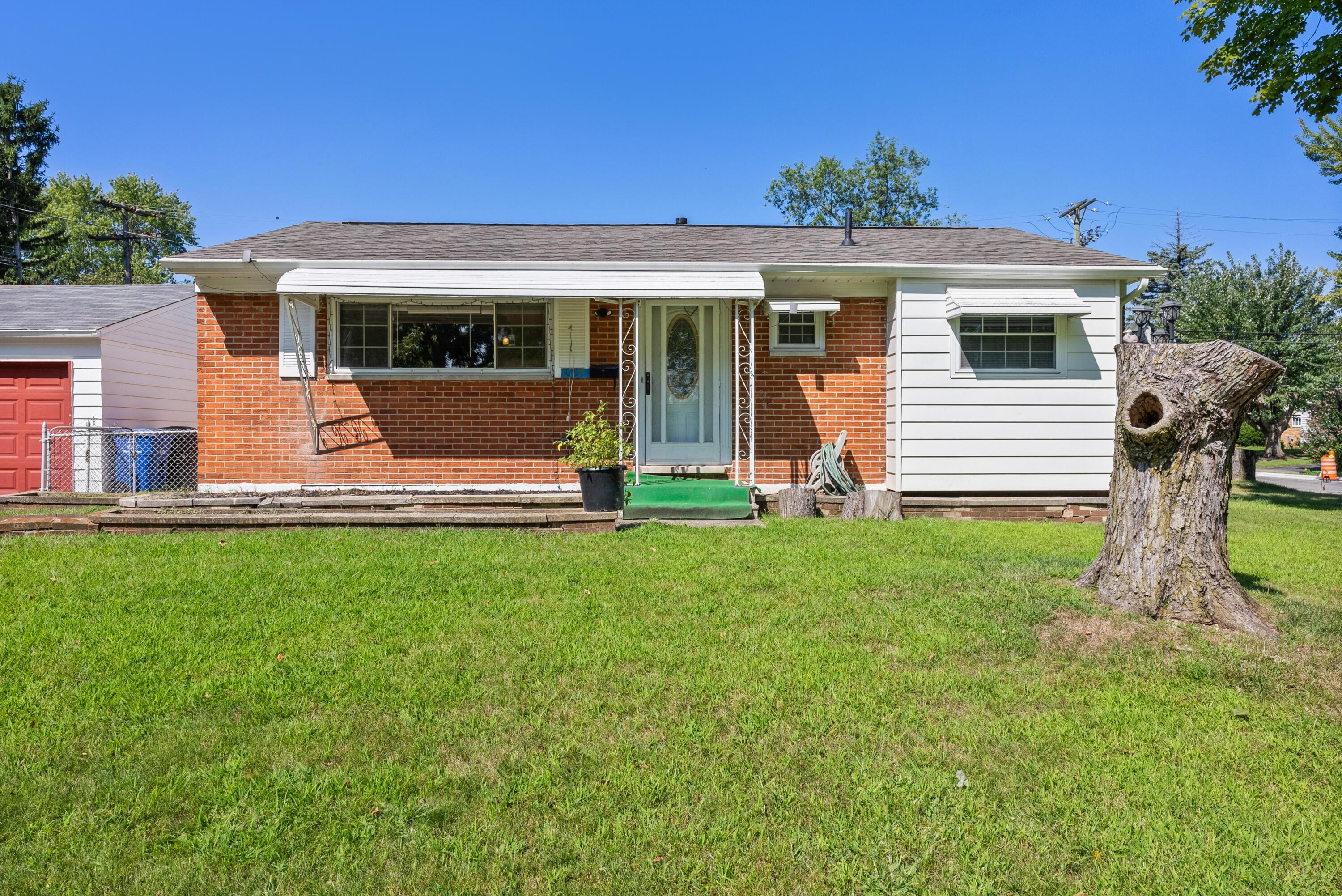 1089 South Yearling Road Columbus, OH 43227 - Photo 2 of 28 Front House