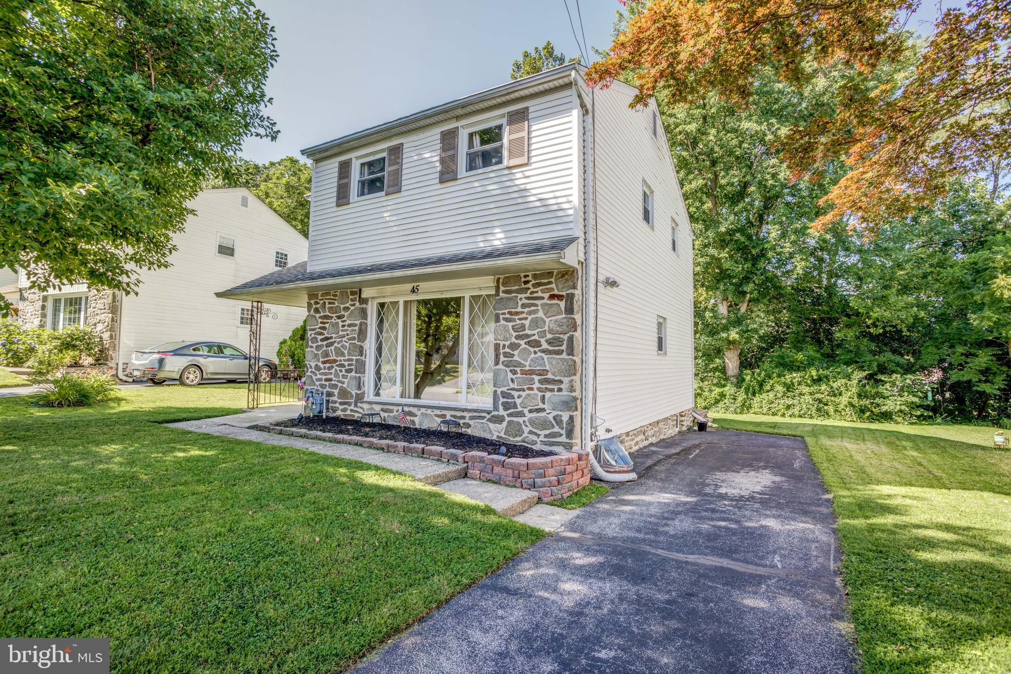 45 Colonial Road Havertown, PA 19083 - Photo 3 of 25