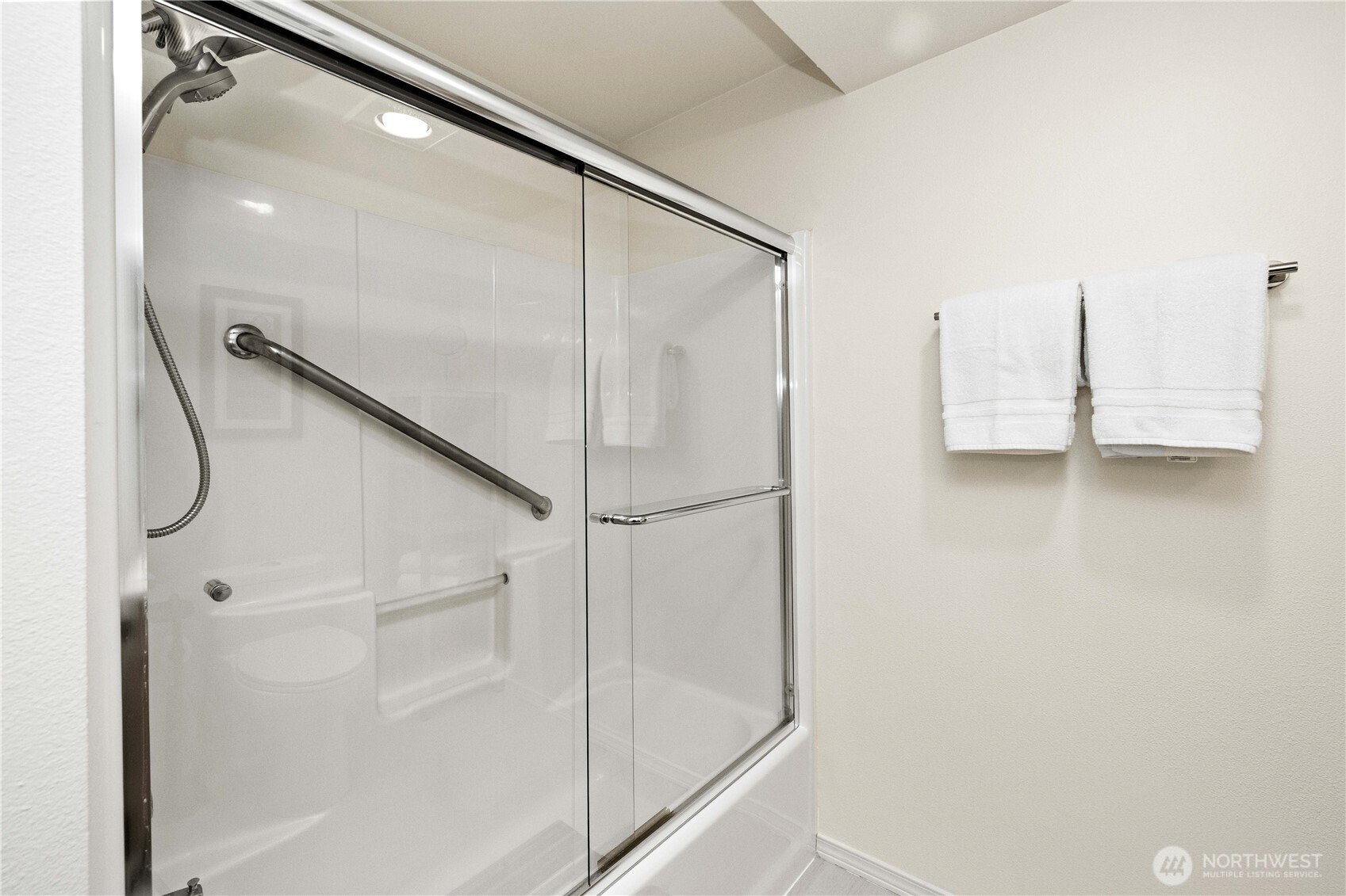 2901 South Jackson Street, Unit 101 Seattle, WA 98144 - Photo 15 of 28