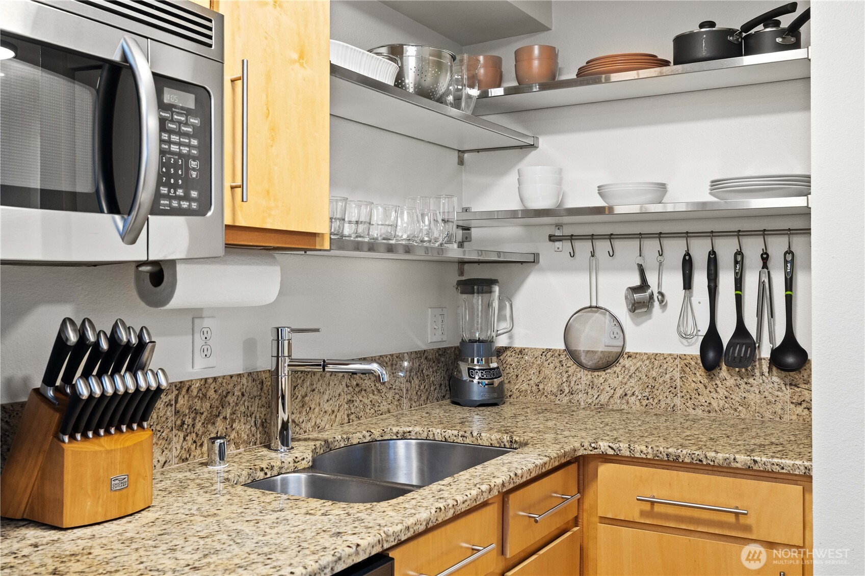 2901 South Jackson Street, Unit 101 Seattle, WA 98144 - Photo 8 of 28