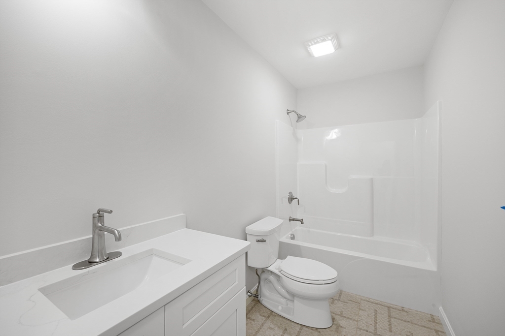 45 Brookfield Road, Unit 45 North Brookfield, MA 01535 - Photo 12 of 13