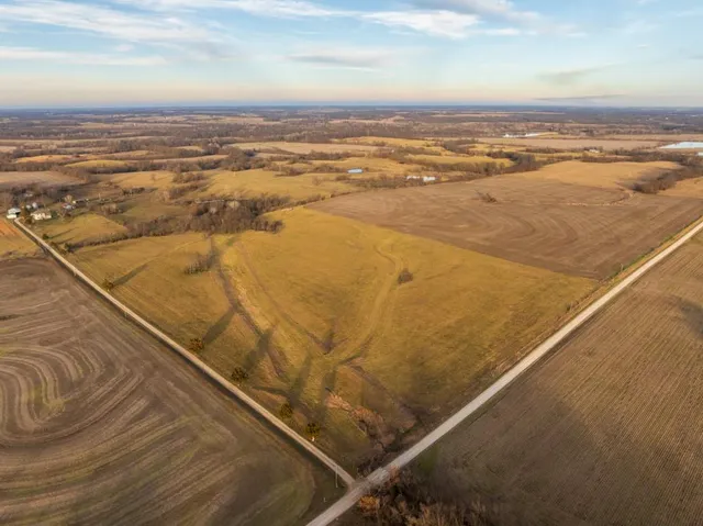 $2,250,000 | 1225 Road Garden, Garden City, MO 64747