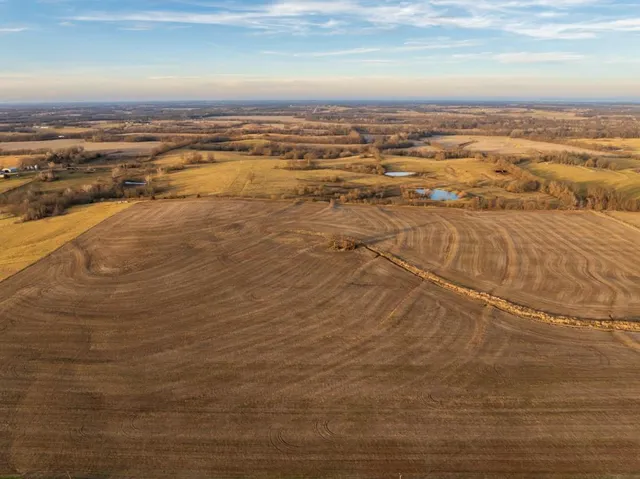 $2,250,000 | 1225 Road Garden, Garden City, MO 64747