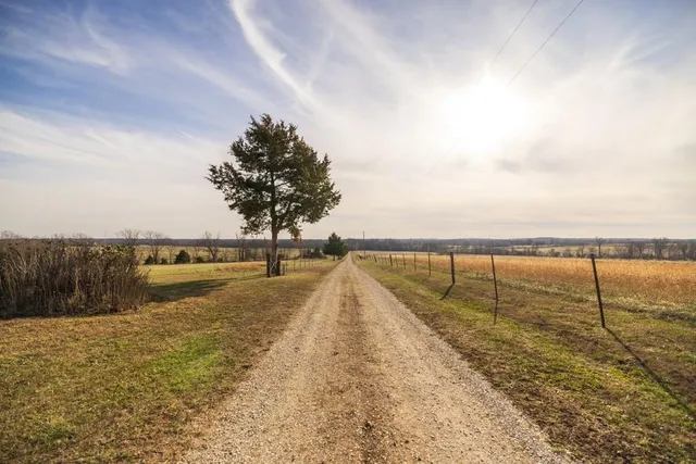 $2,250,000 | 1225 Road Garden, Garden City, MO 64747