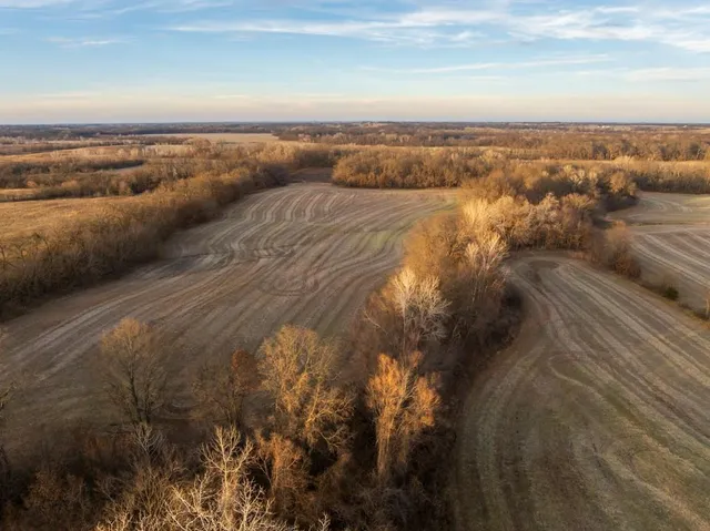 $2,250,000 | 1225 Road Garden, Garden City, MO 64747