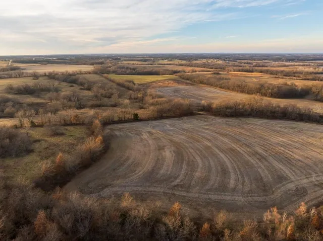 $2,250,000 | 1225 Road Garden, Garden City, MO 64747