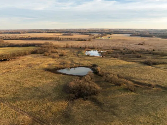 $2,250,000 | 1225 Road Garden, Garden City, MO 64747