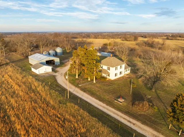 $2,250,000 | 1225 Road Garden, Garden City, MO 64747