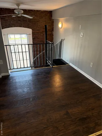 $1,900 | 94 4th Avenue, Unit 208, Bay Shore, NY 11706