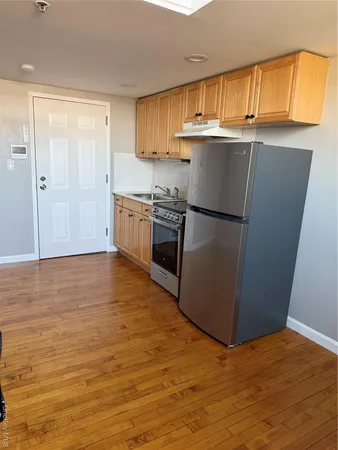 $1,900 | 94 4th Avenue, Unit 208, Bay Shore, NY 11706