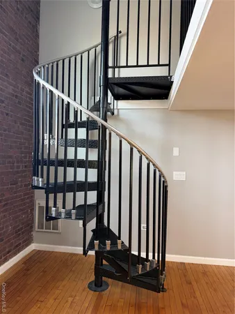 $1,900 | 94 4th Avenue, Unit 208, Bay Shore, NY 11706