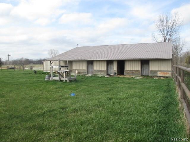 1101 Plank Road Dundee, MI 48131 - Photo 4 of 21 4.JPG